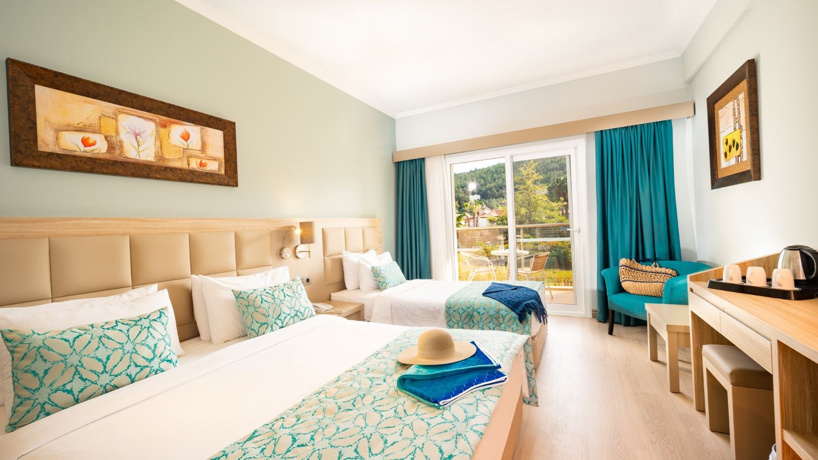 rooms-promo-room-with-balcony