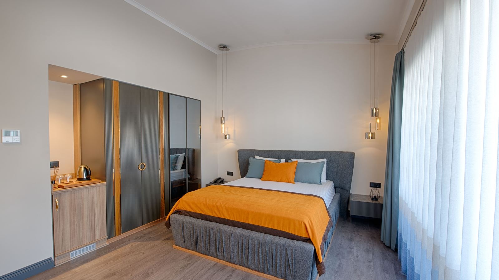 rooms-exclusive-room-land-view