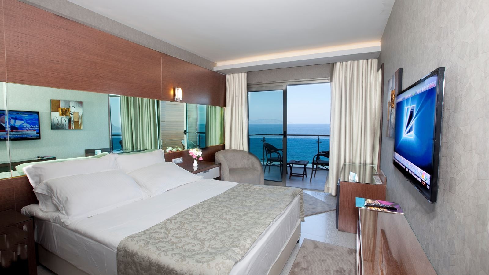 rooms-deluxe-room