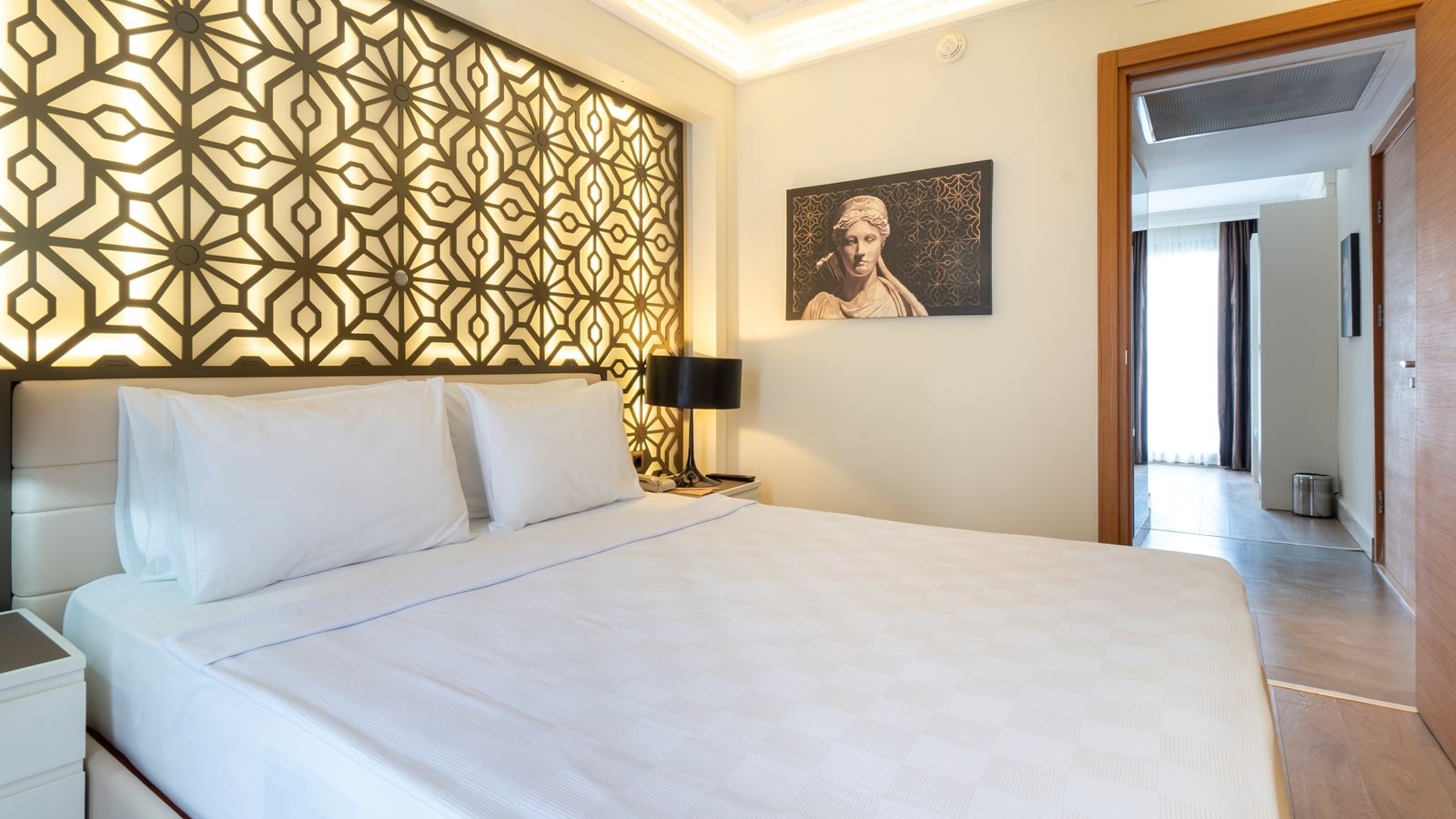 rooms-hotel-suit-room