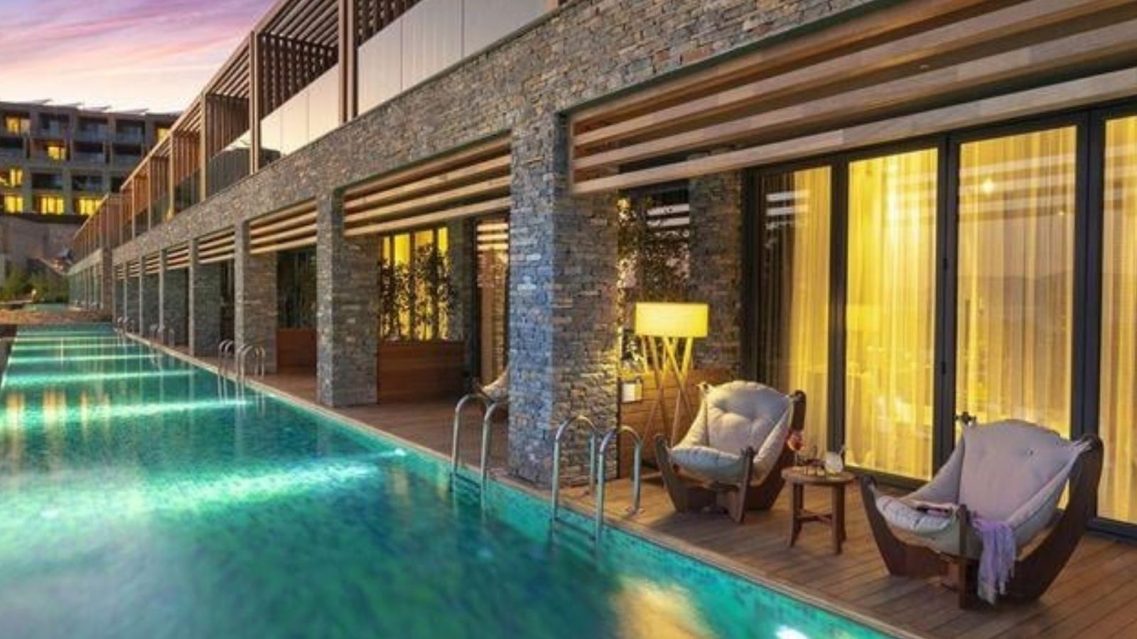 rooms-laguna-deluxe-room-sea-view-swim-up