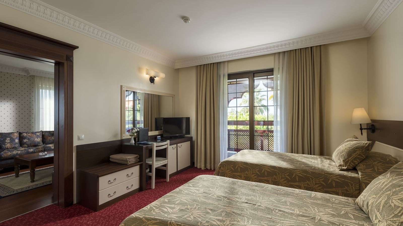 rooms-suite-room