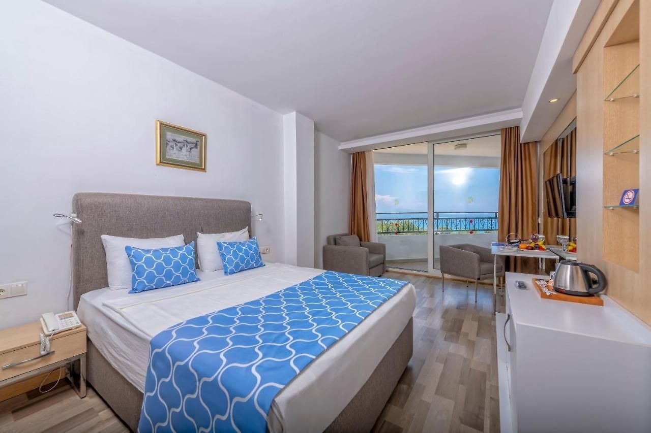 rooms-superior-sea-view-room