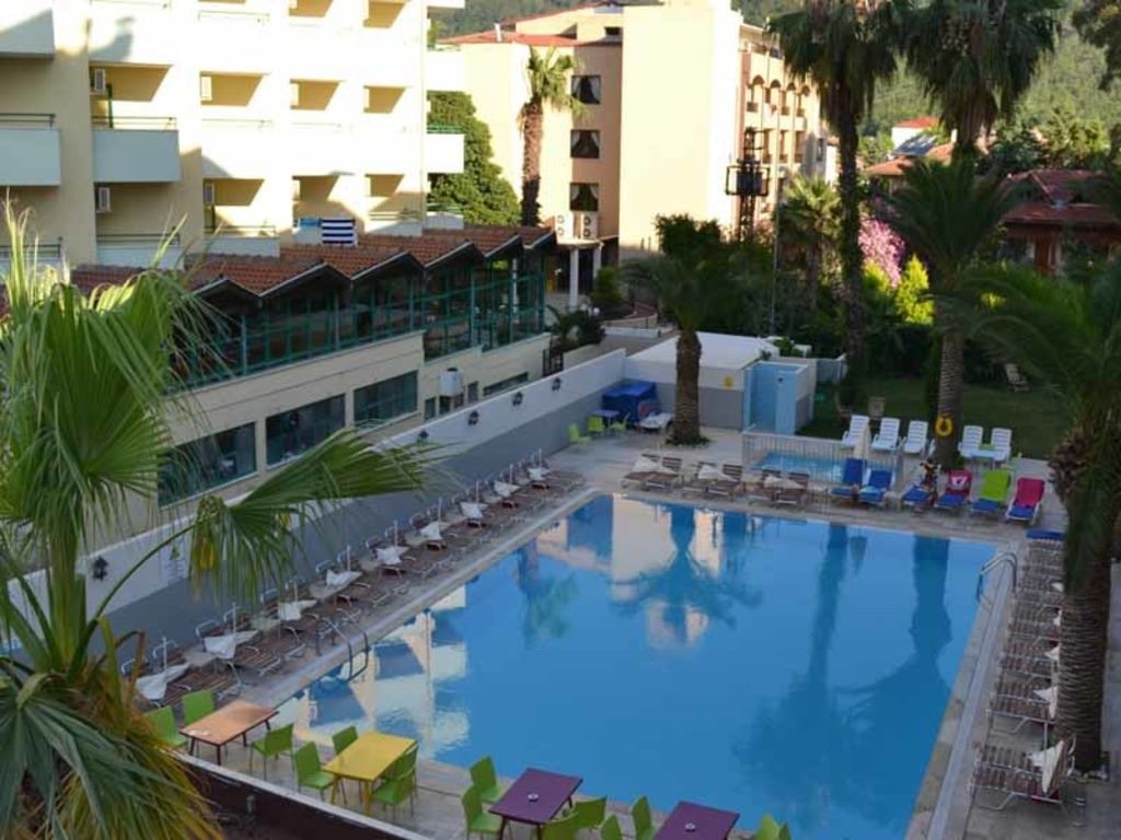 pools-outdoor-pool