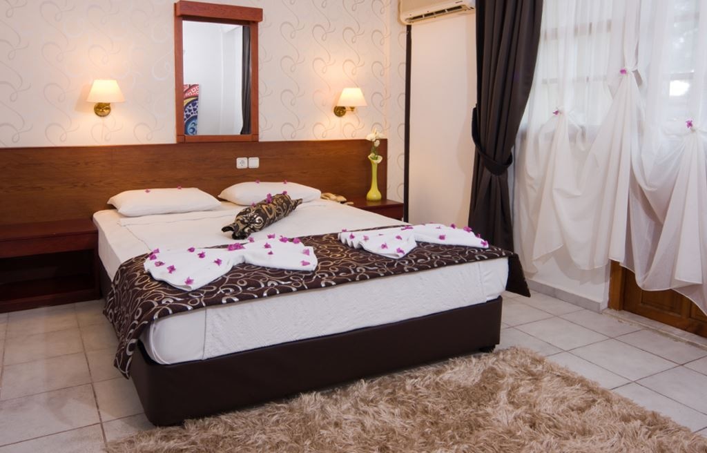 rooms-standard-room