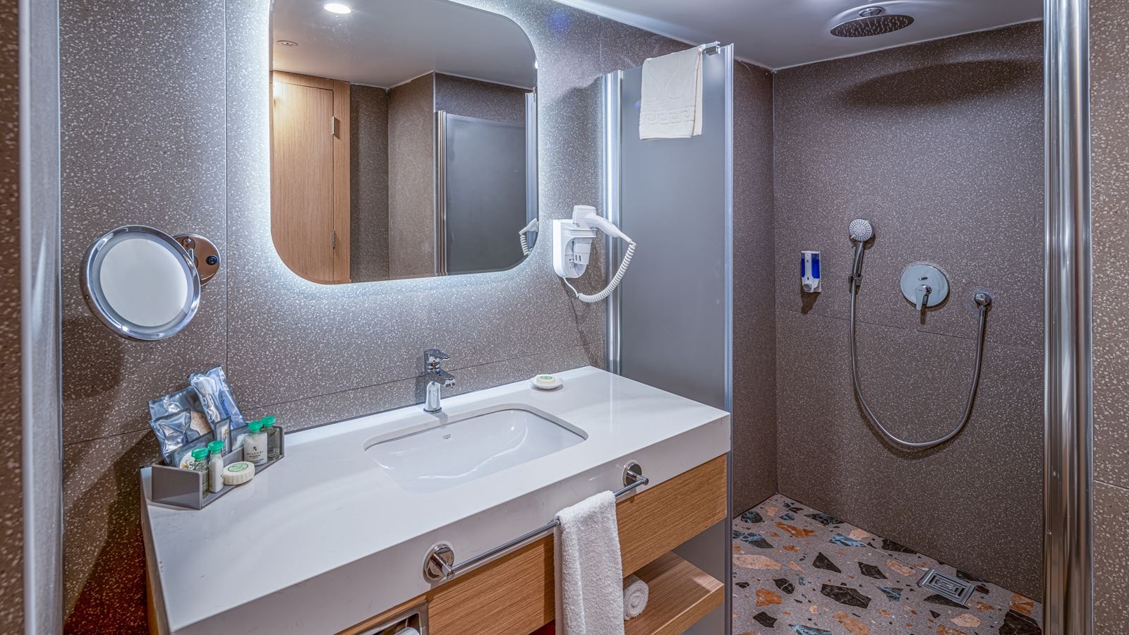 rooms-executive-private-pool-suite-3-bedroom