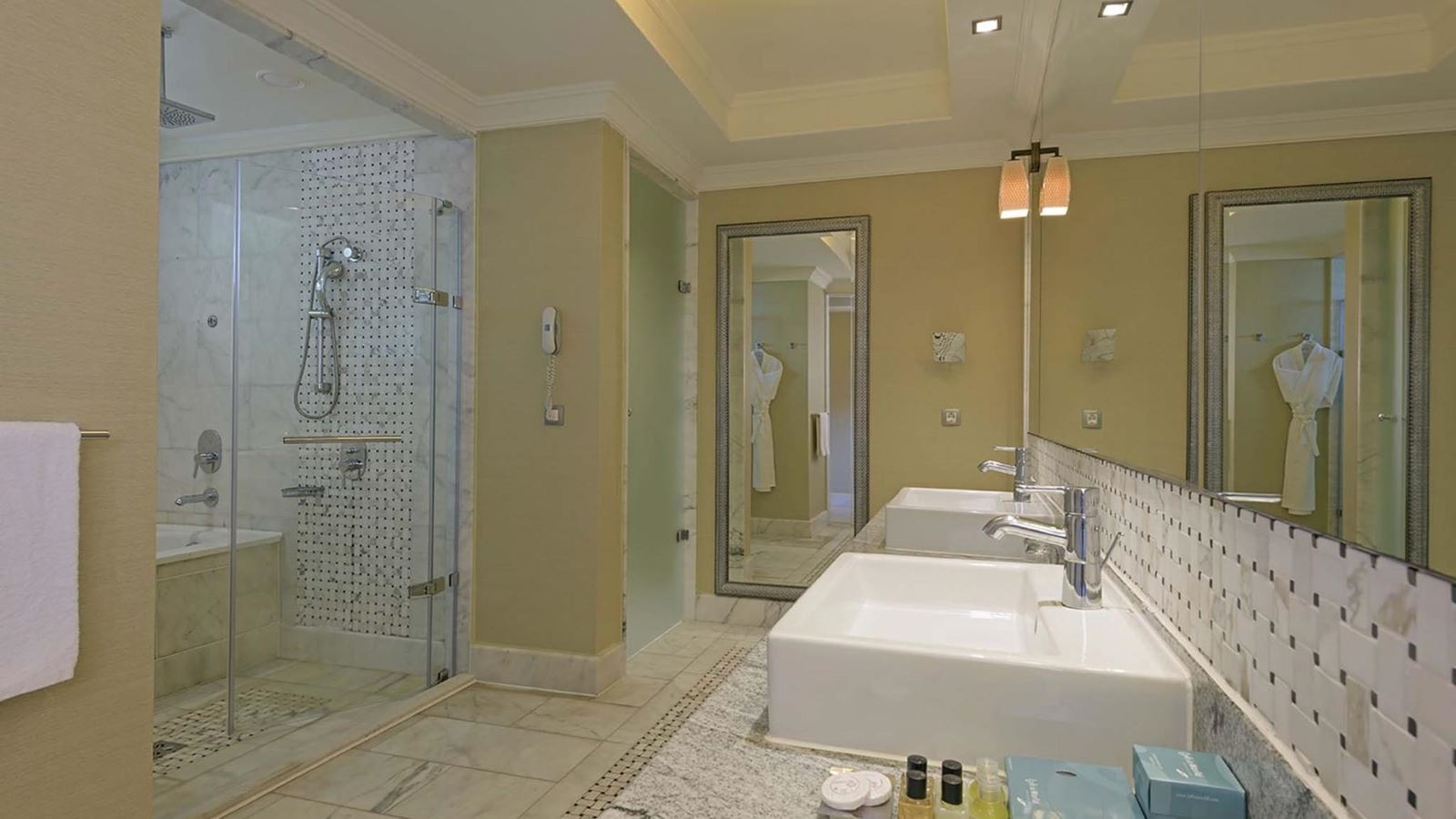 rooms-deluxe-family-suite