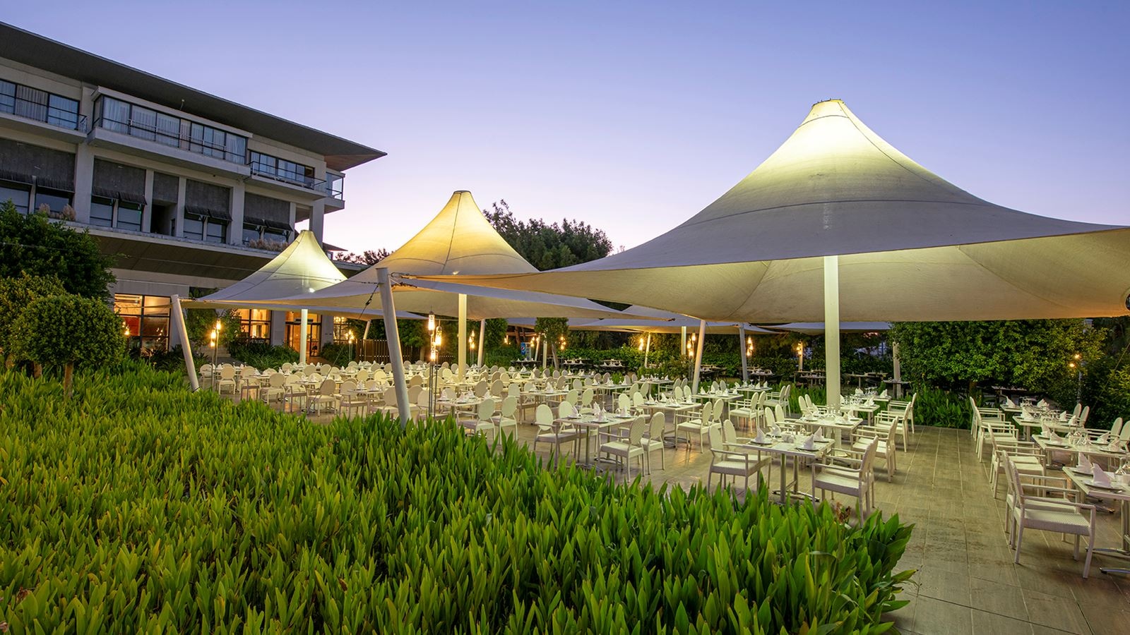 restaurants-rapsody-main-restauran