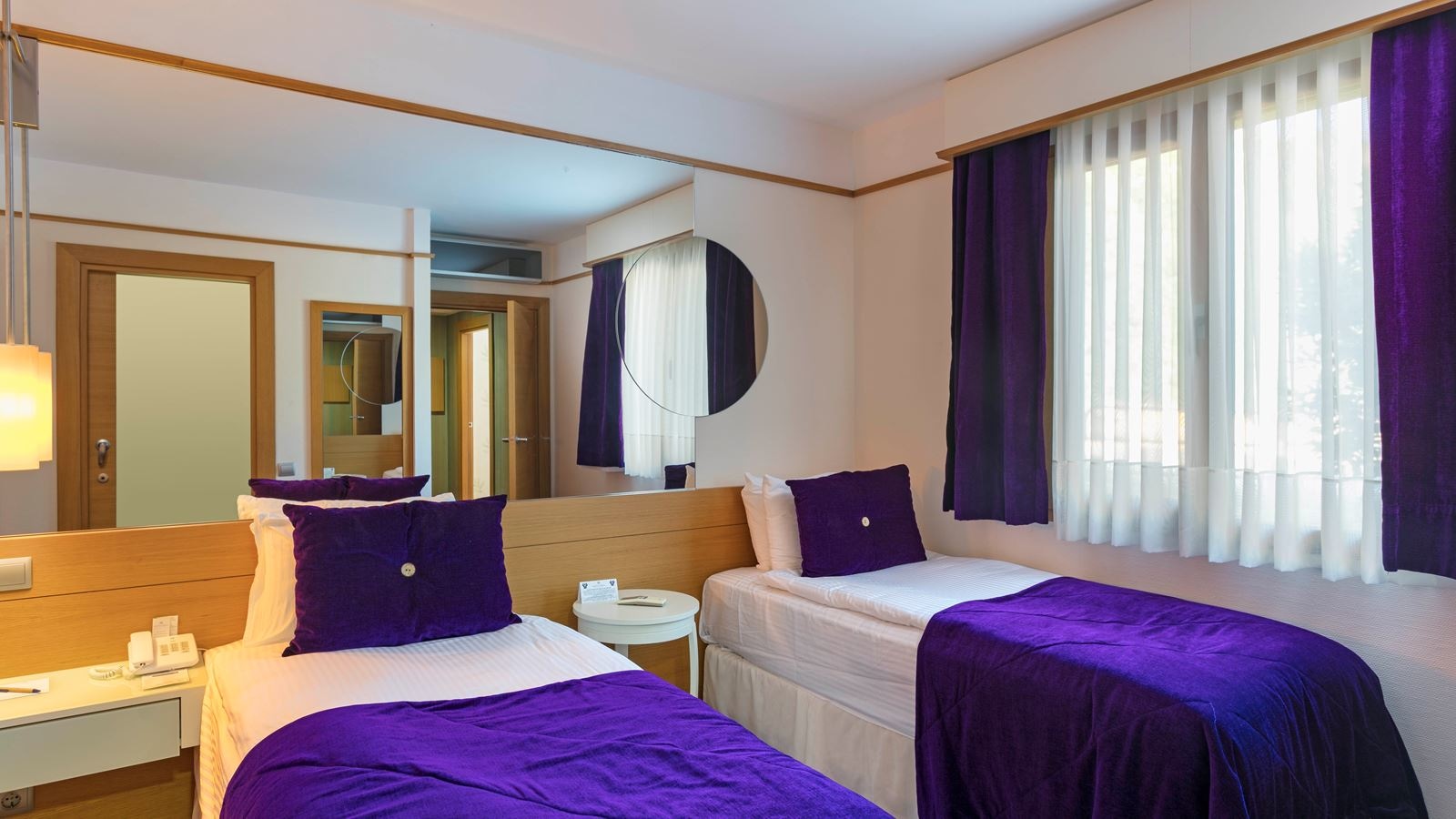 rooms-superior-suite-swimup