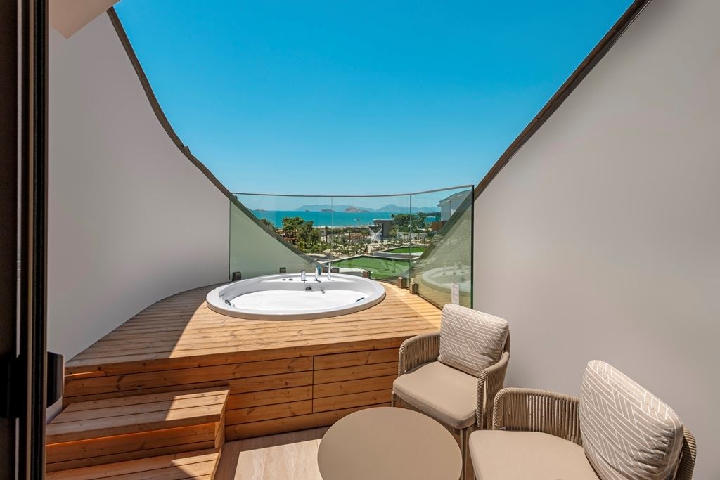 rooms-deluxe-with-jakuzi