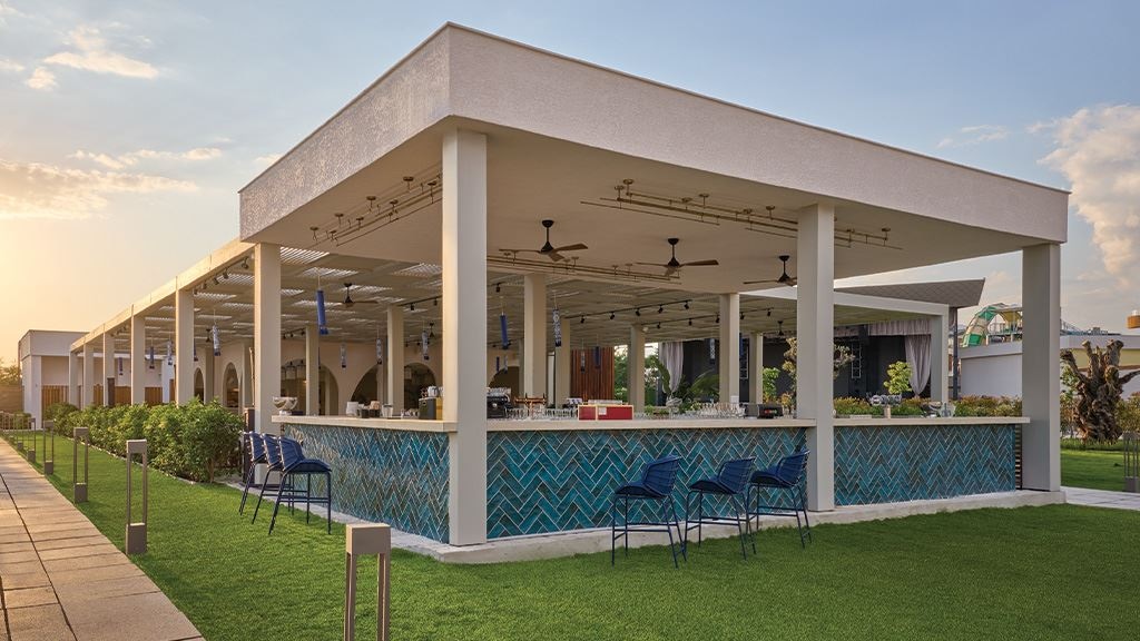 bars-sunset-beach-bar