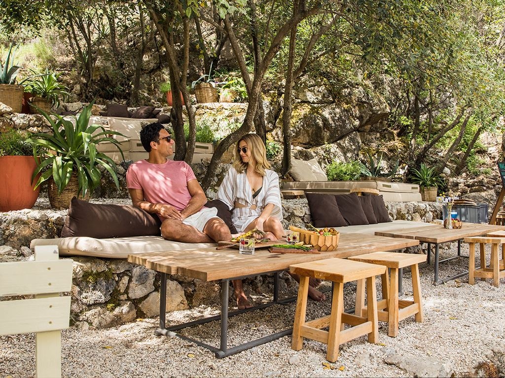 bars-serenity-beach-bar