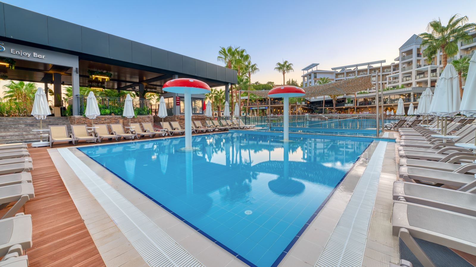 pools-outdoor-childrens-pool