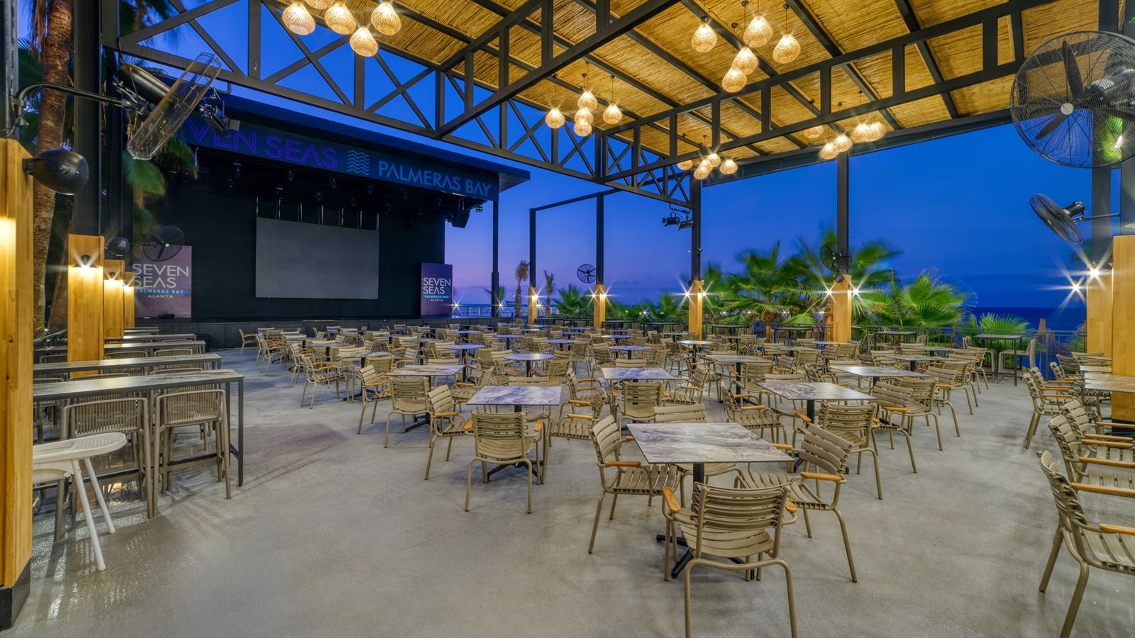 bars-sea-shell-beach-bar