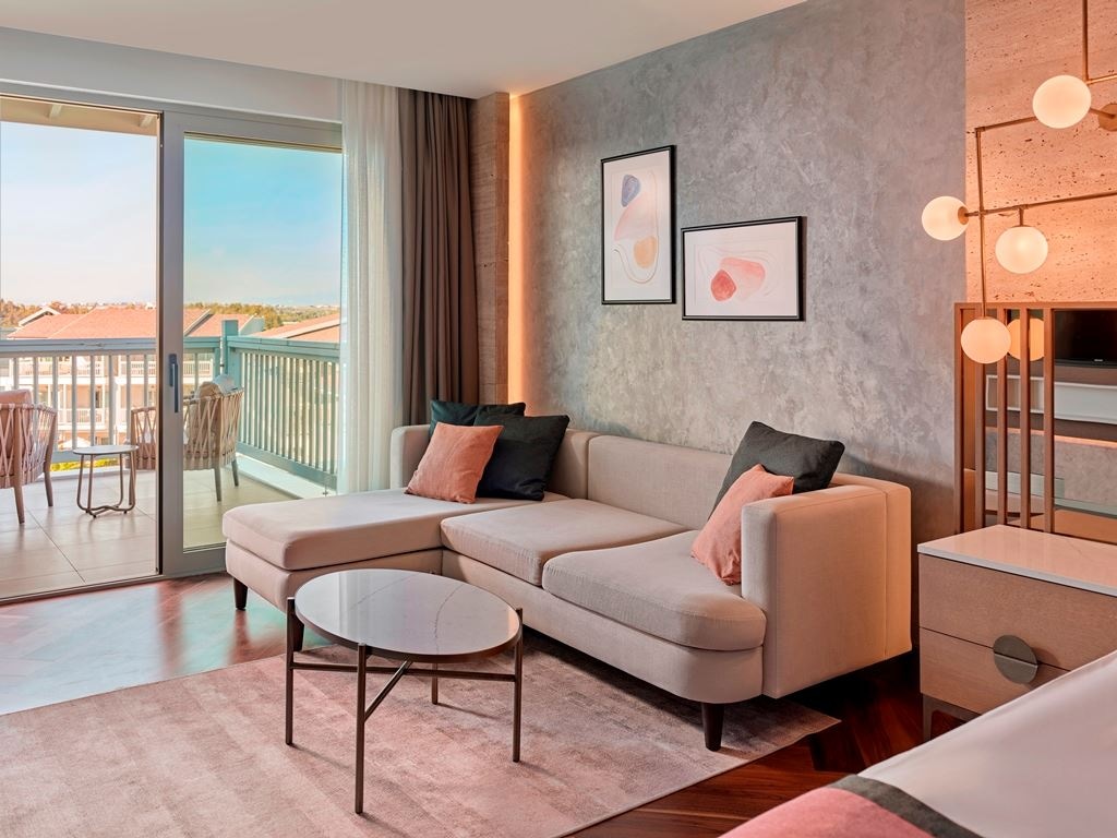 rooms-penthouse-suite-with-turkish-bath--jacuzzi