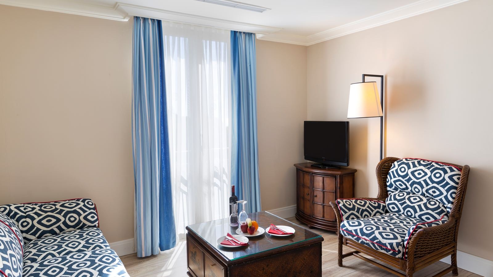 rooms-family-room