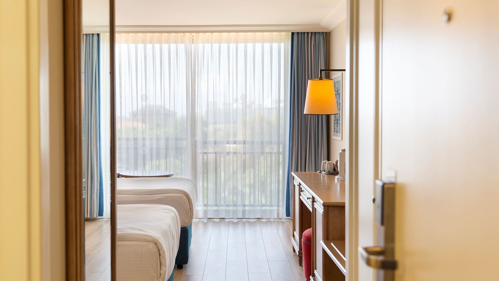 rooms-standard-room