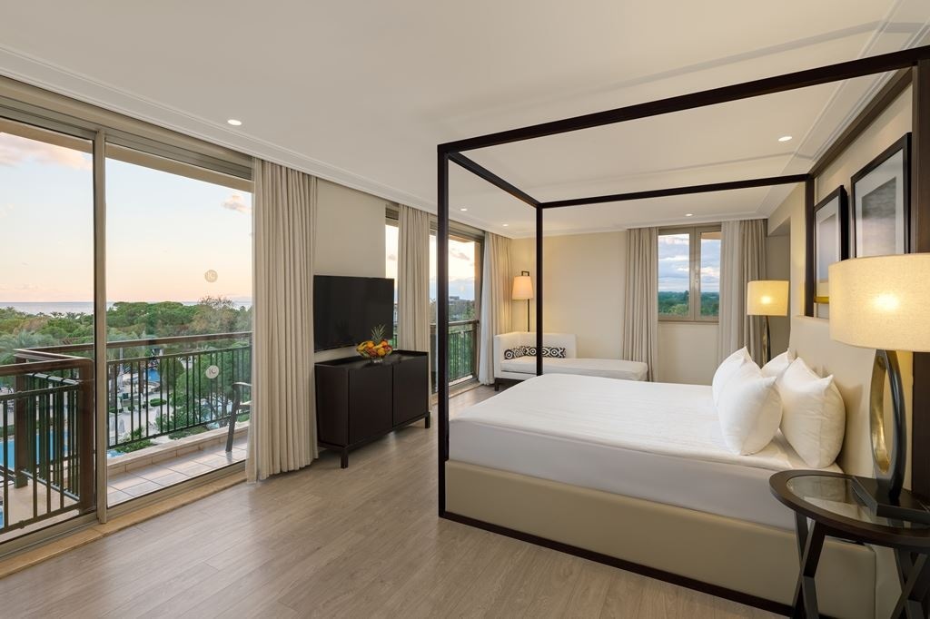 rooms-king-suite