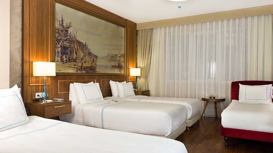 rooms-family-room-one-bedroom