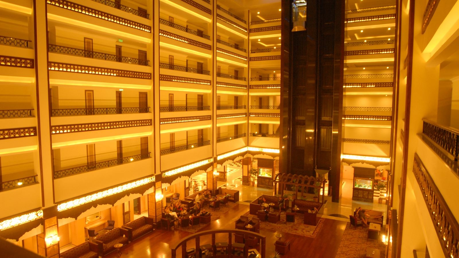 restaurants-lobby-bar