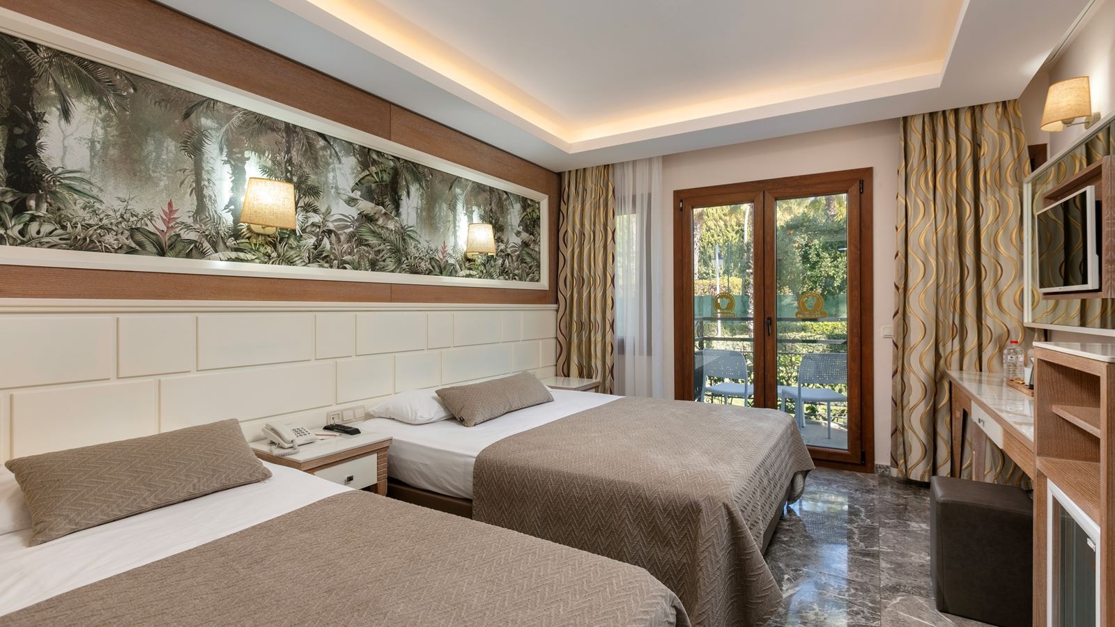 rooms-garden-deluxe-room-sea-view