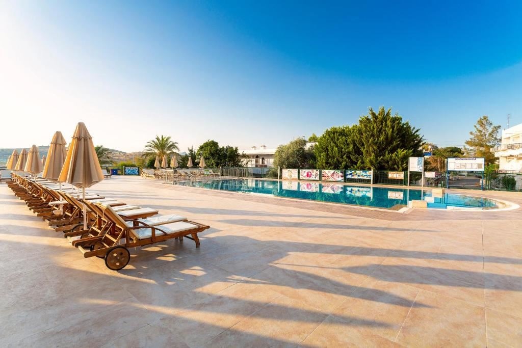 pools-outdoor-pool