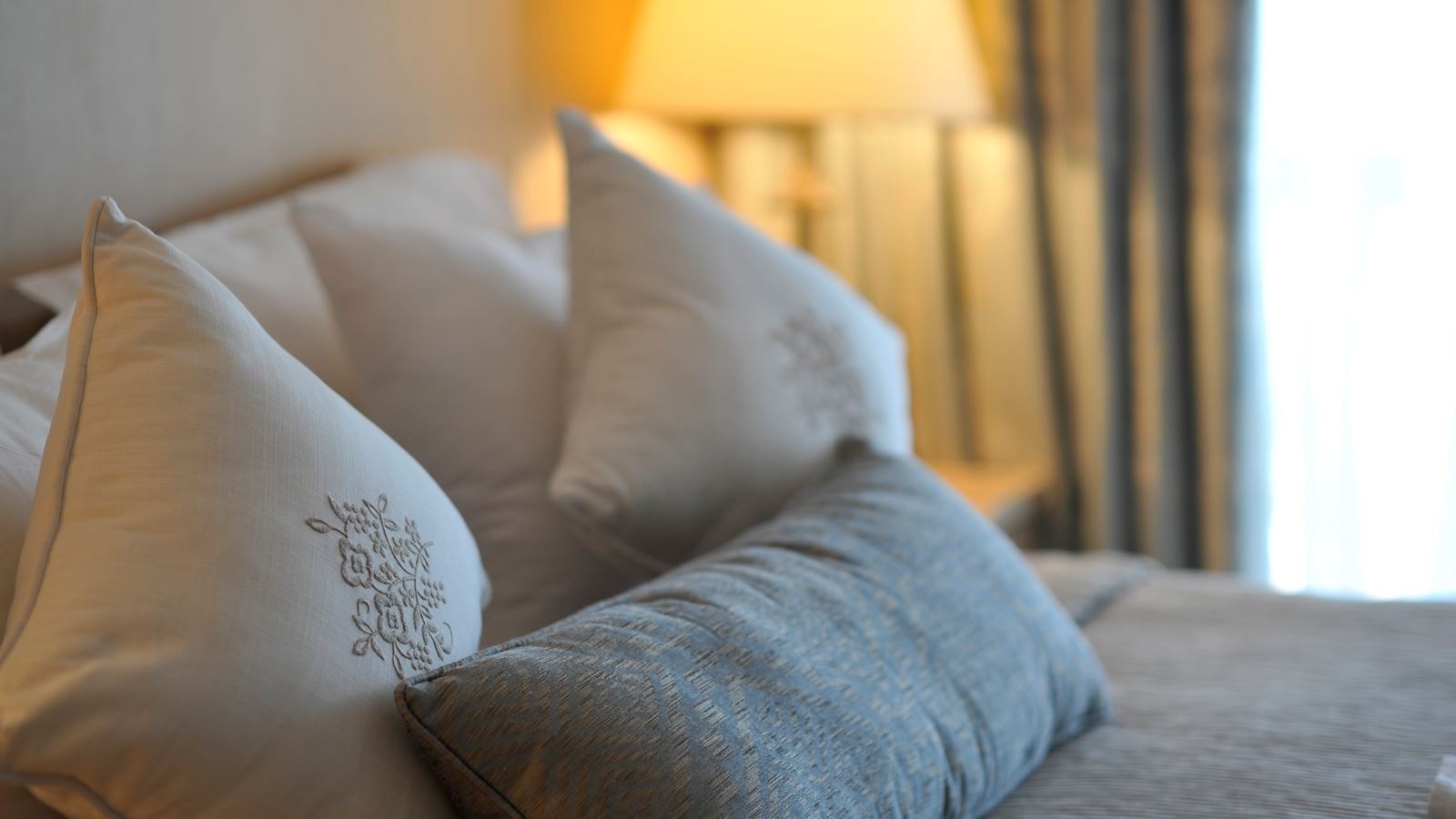 rooms-deluxe-1-bedroom-villa-with-balcony