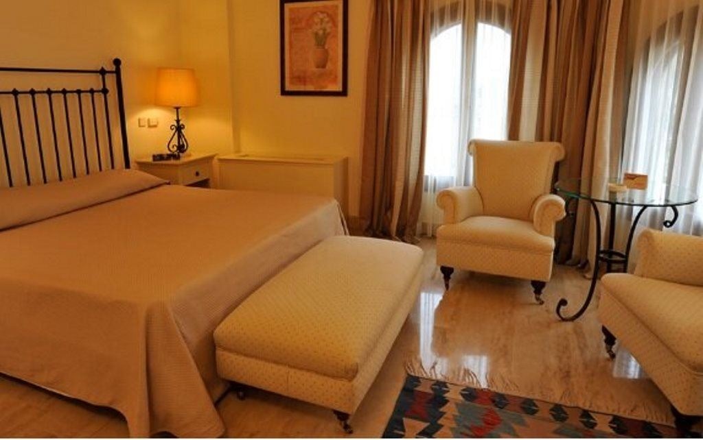 rooms-deluxe-2-bedroom-villa-with-balcony