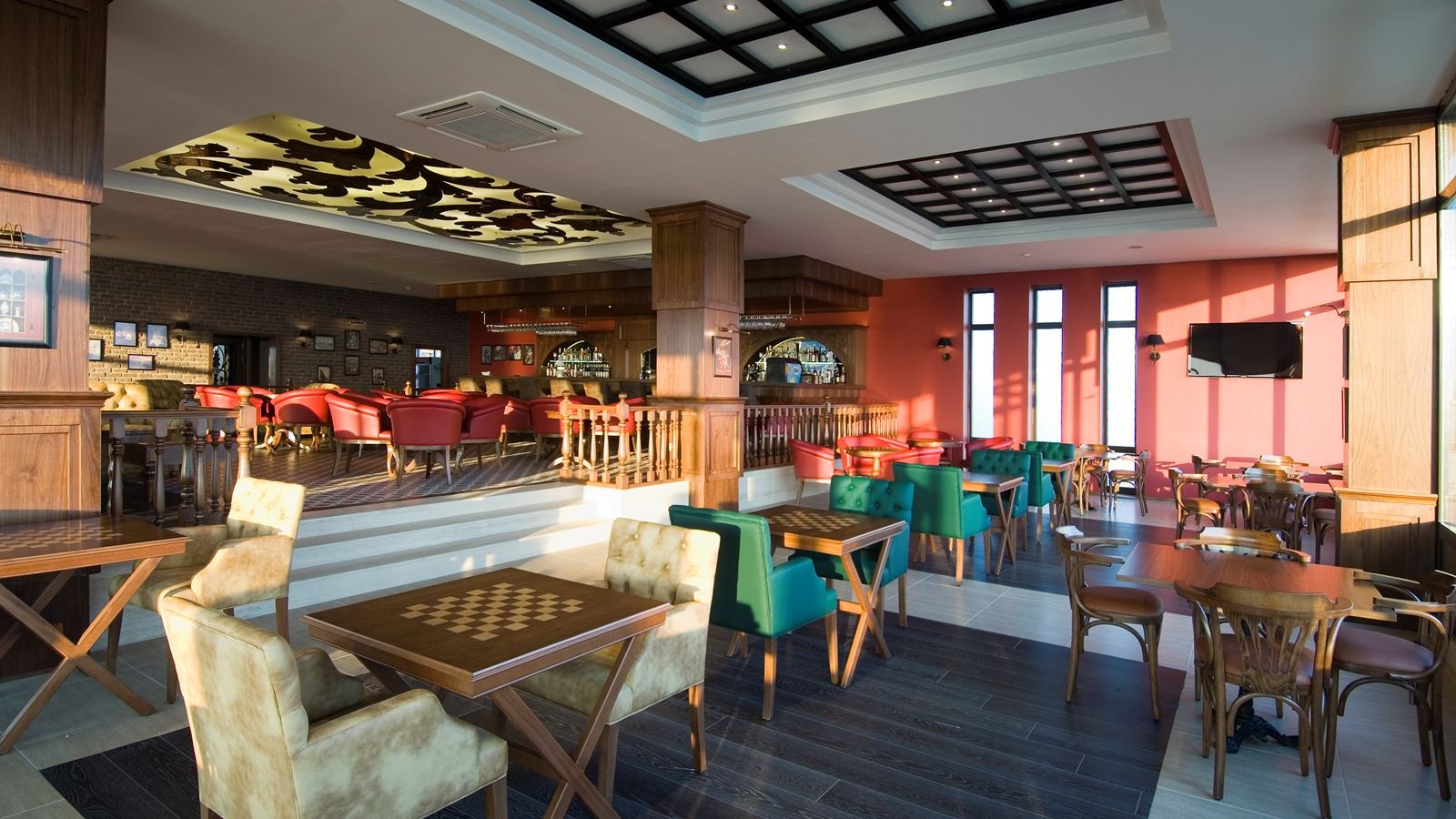 bars-panorama-bar
