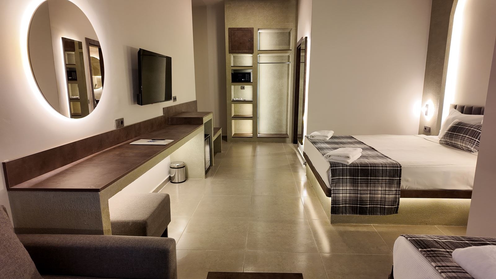 rooms-jacuzzi-room