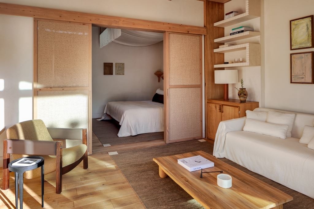 rooms-deluxe-sea-view-cabana