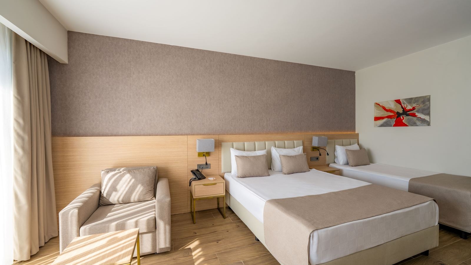 rooms-superior-room