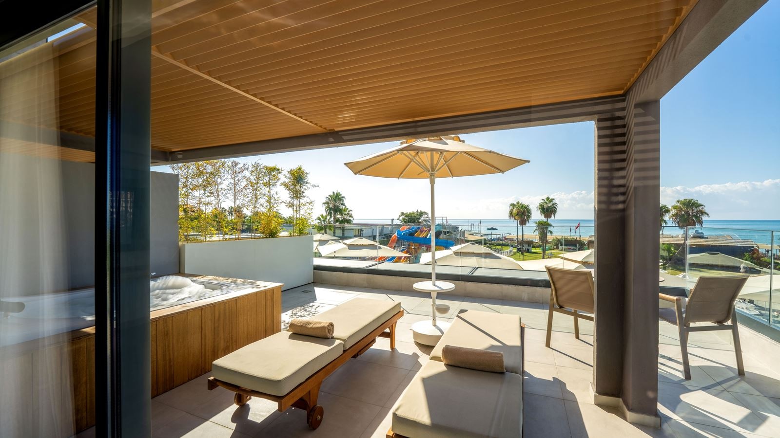 rooms-suite-jacuzzi