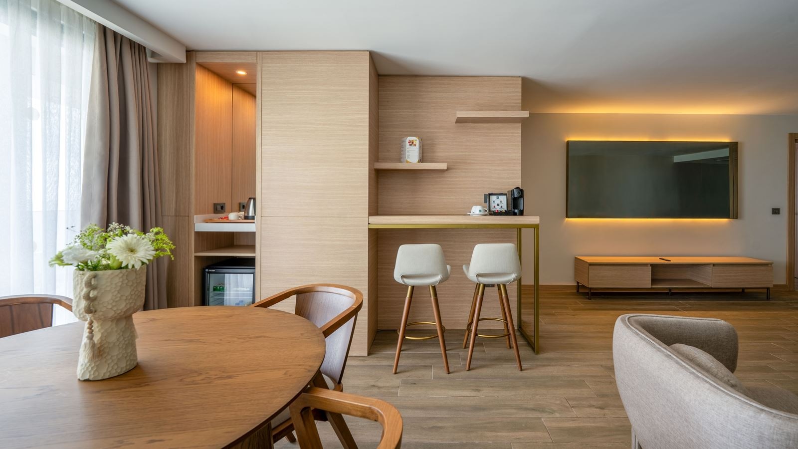 rooms-king-suite
