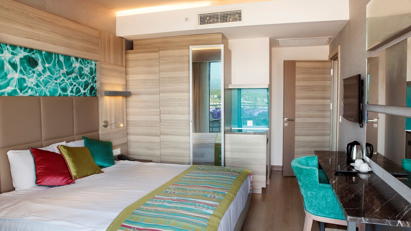 rooms-family-room-with-bunkbed