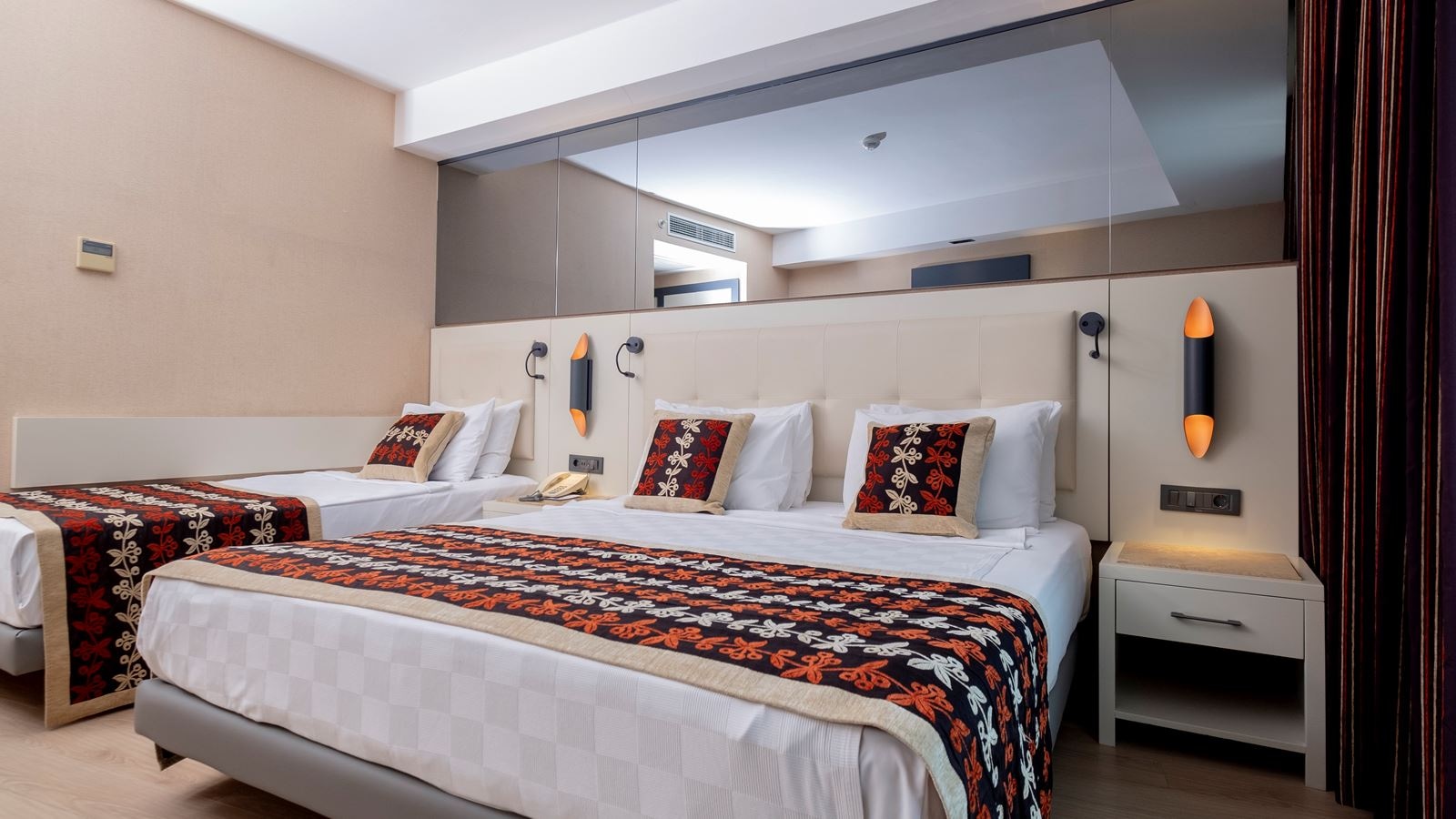 rooms-long-beach-roh