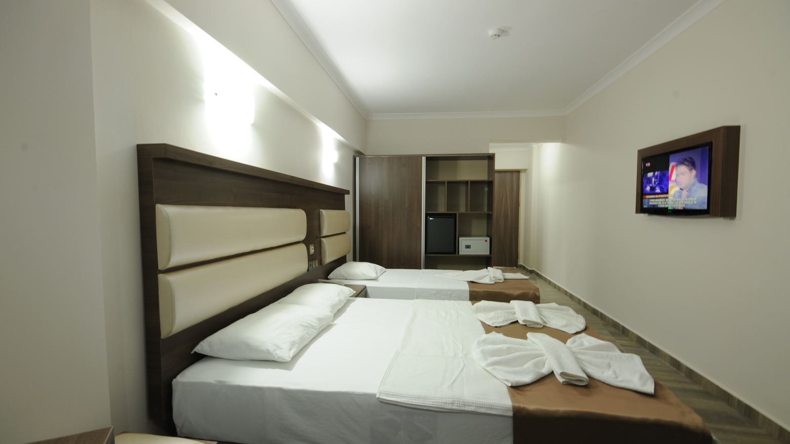 rooms-standard-room-with-balcony