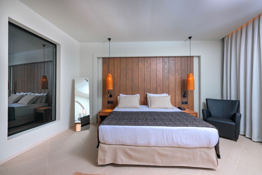 rooms-premium-sea-view-room
