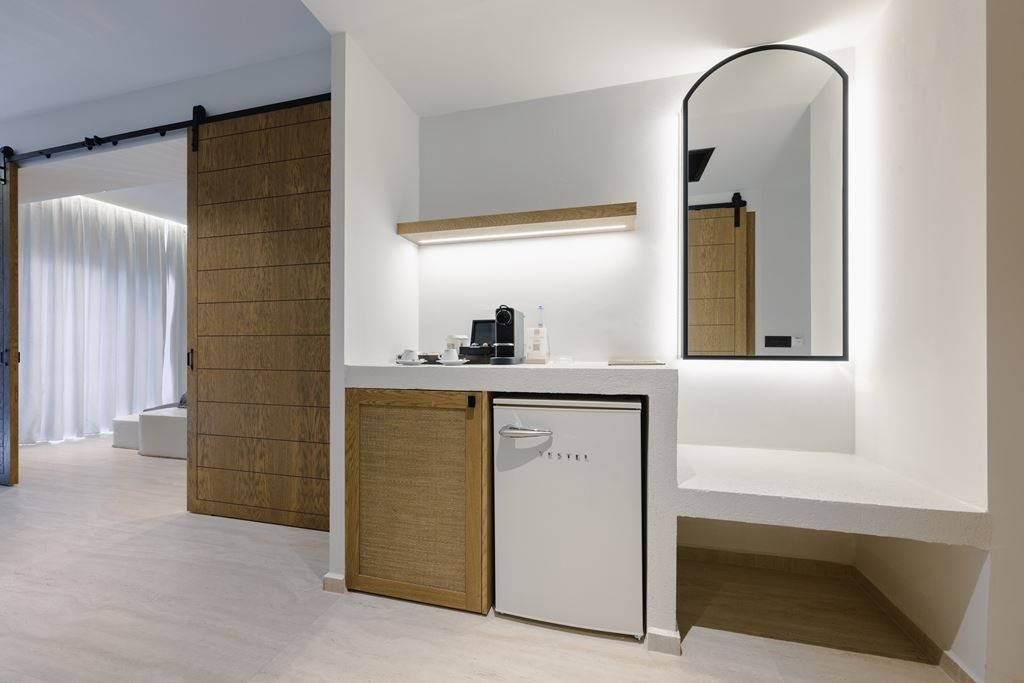 rooms-premium-suit