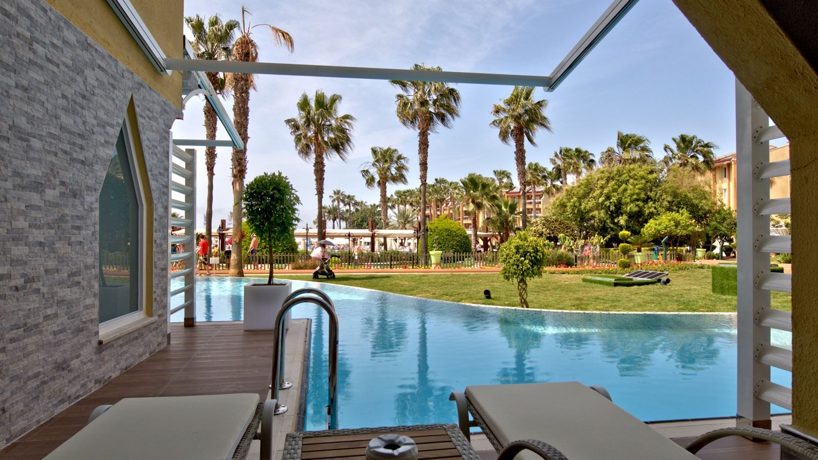 rooms-standart--swim-up-room