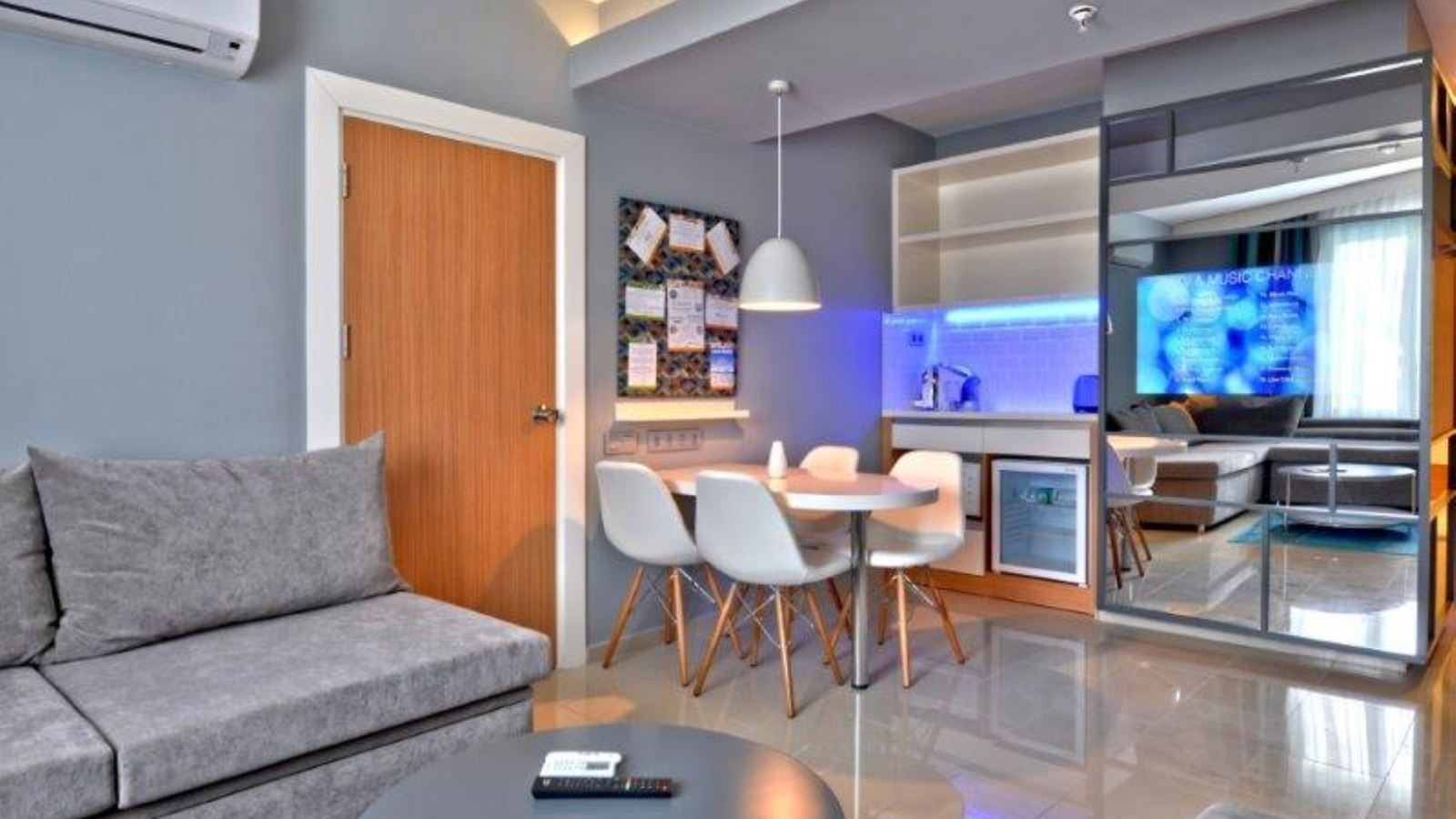 rooms-family-swim-up-room