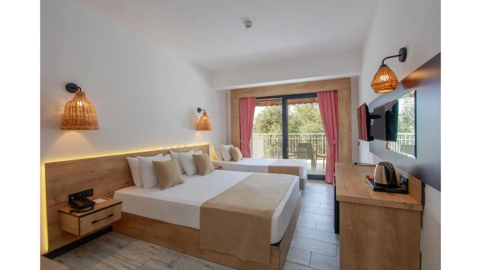 rooms-standard-room-land-view