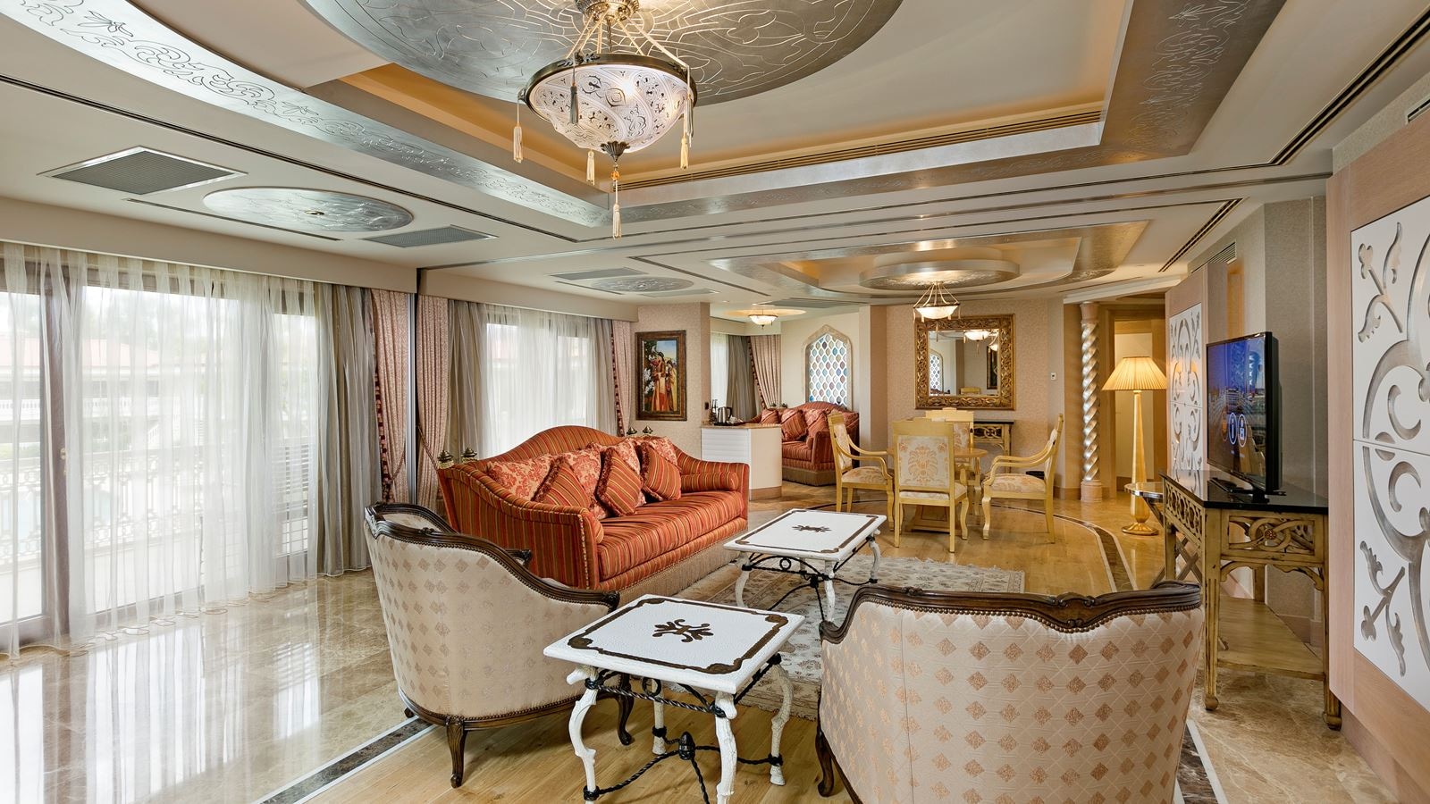 rooms-lake-house