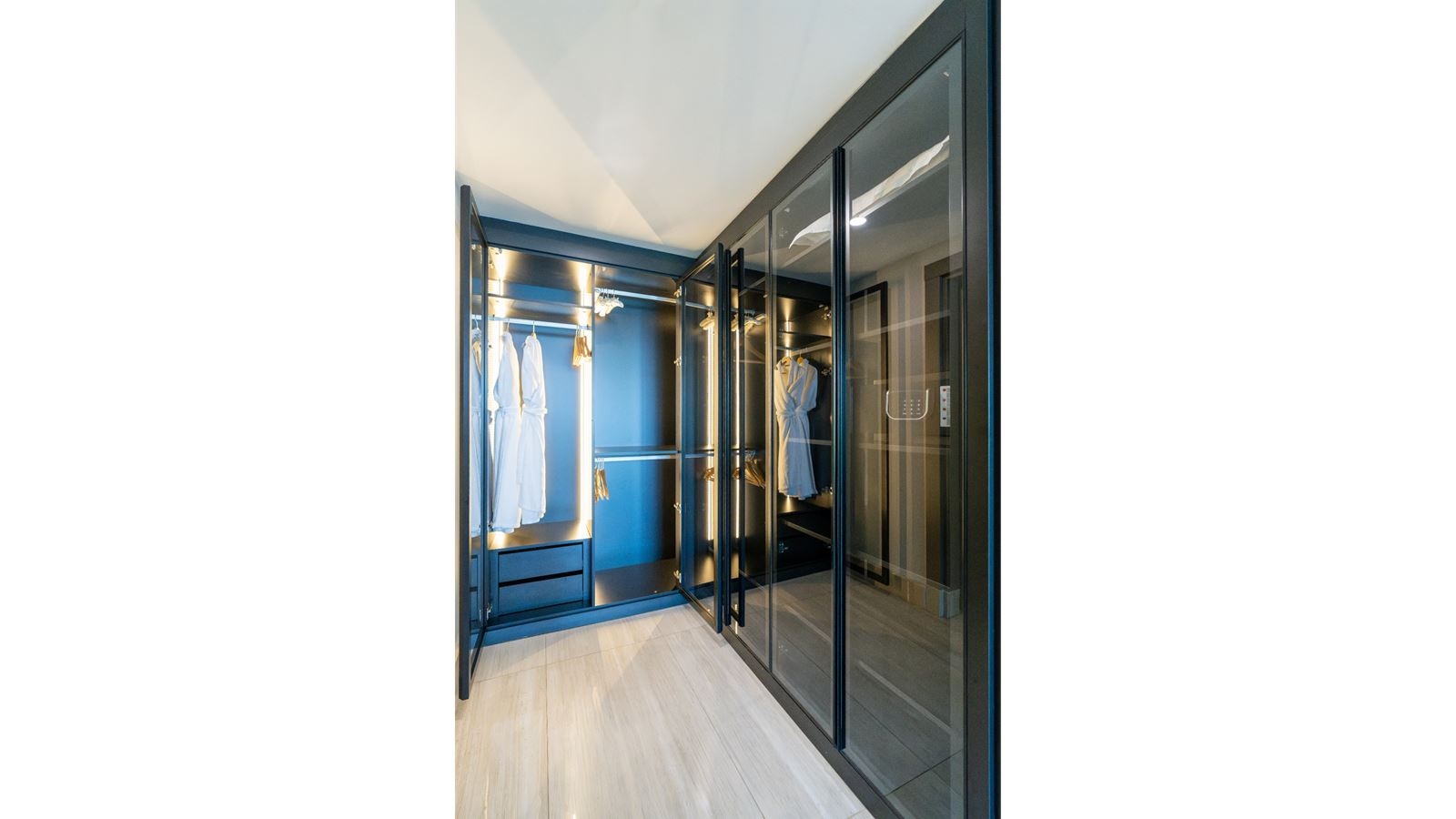 rooms-superior-pool-suite