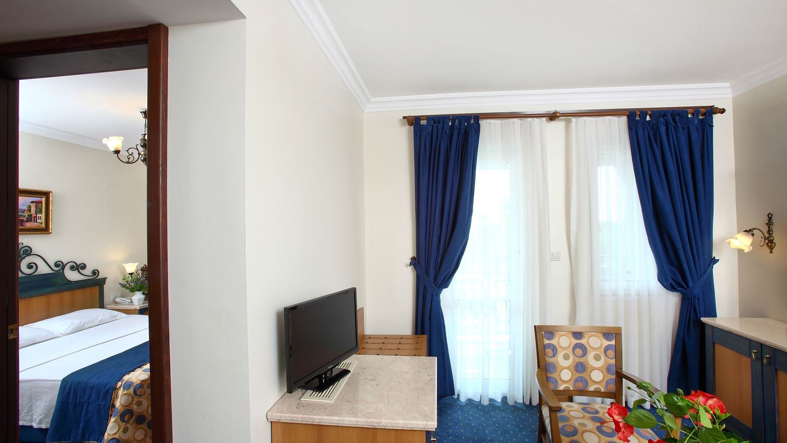 rooms-family-room-sea-view