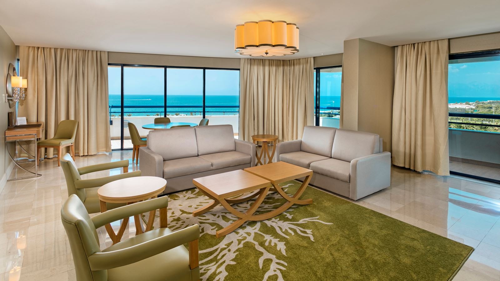 rooms-colonel-suite-main-building-sea-view