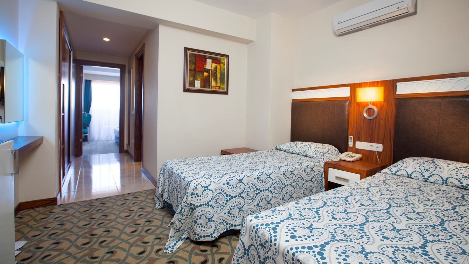 rooms-family-room