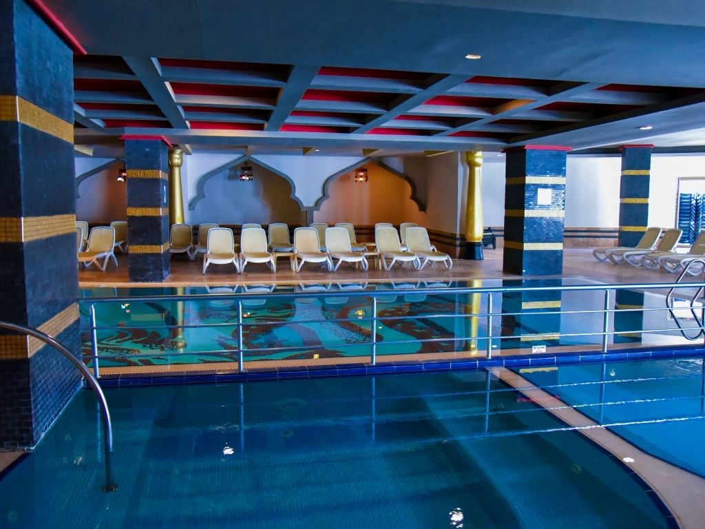 pools-indoor-pool