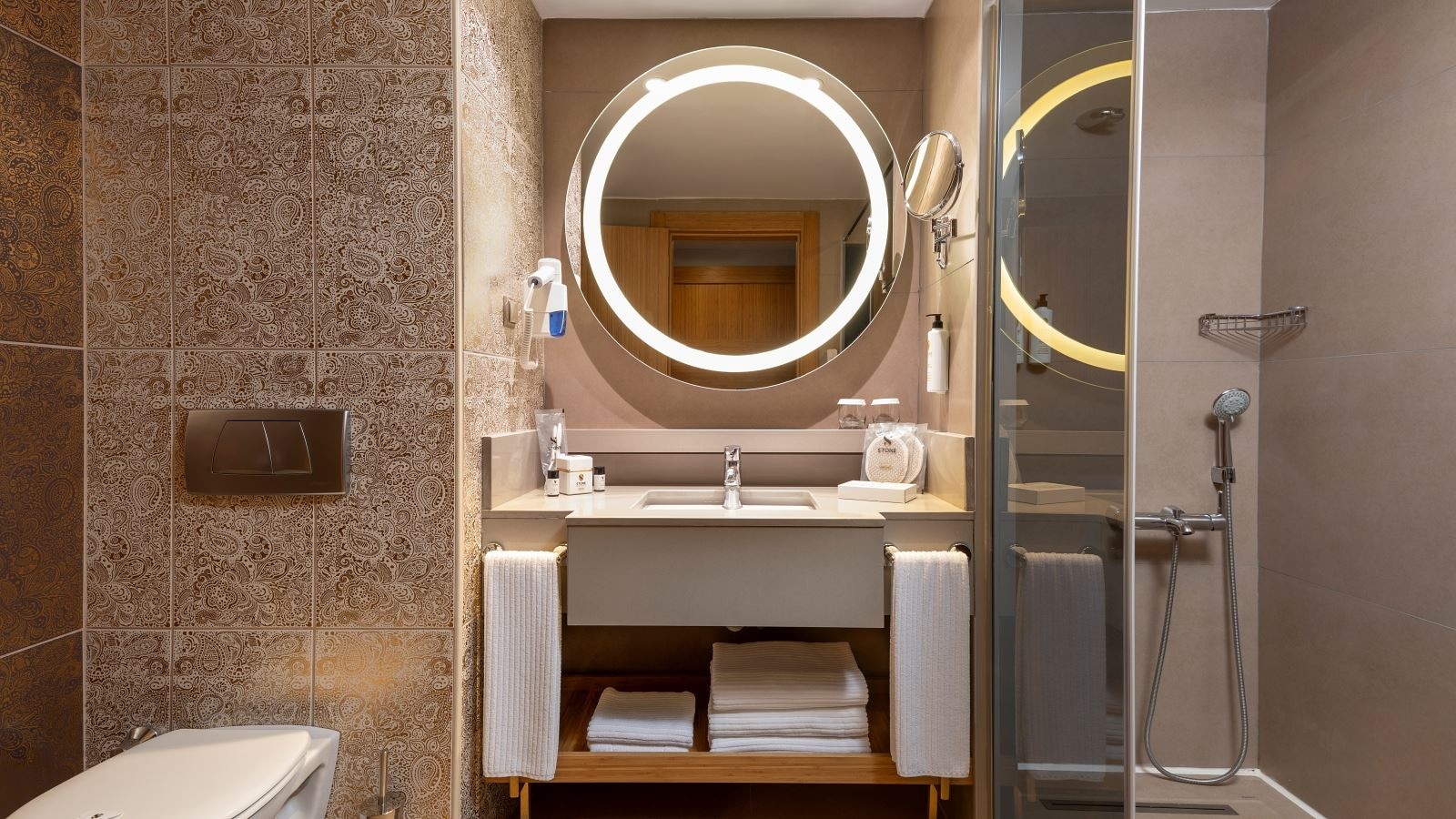 rooms-family-room