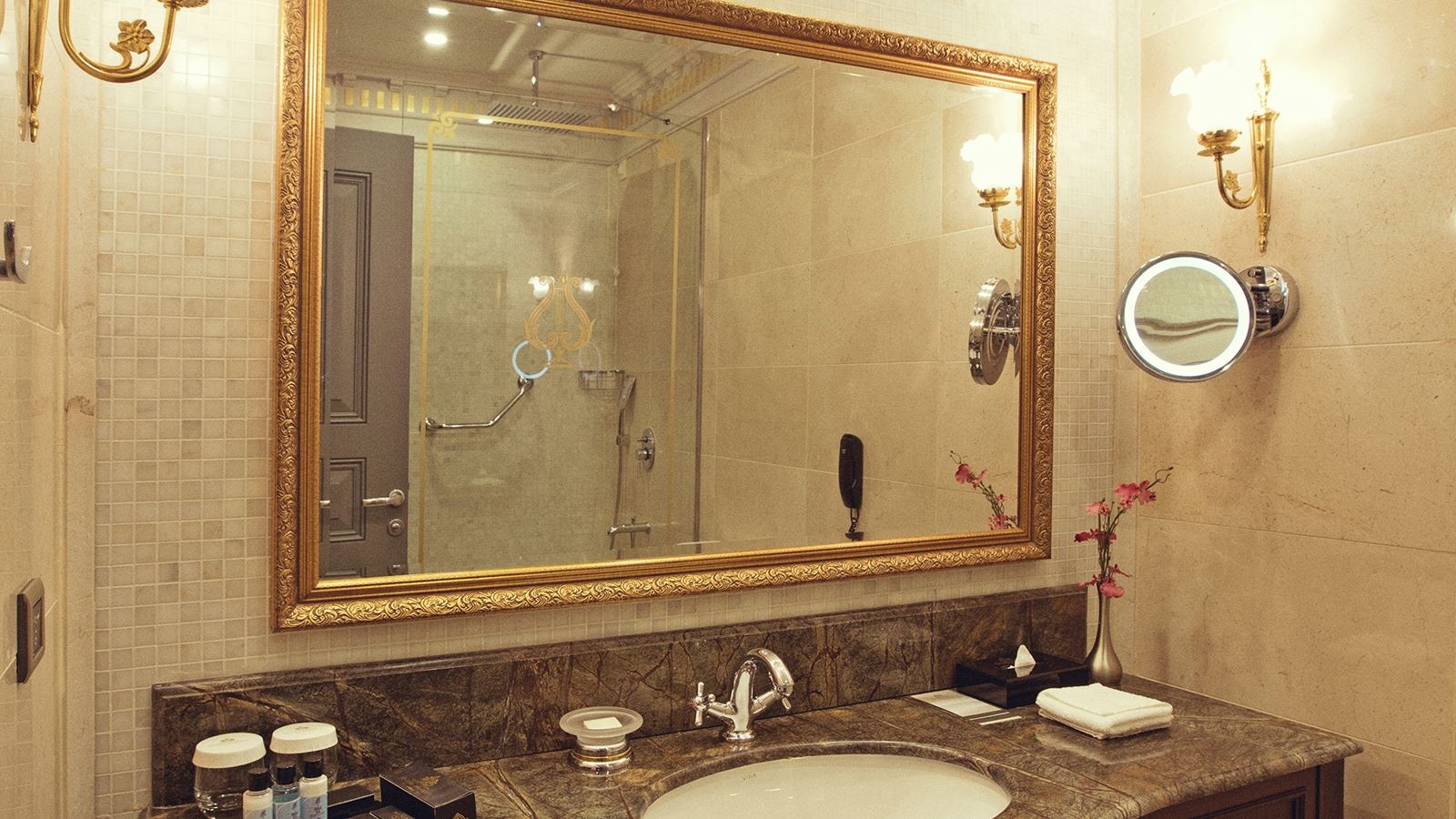 rooms-double-or-twin-deluxe
